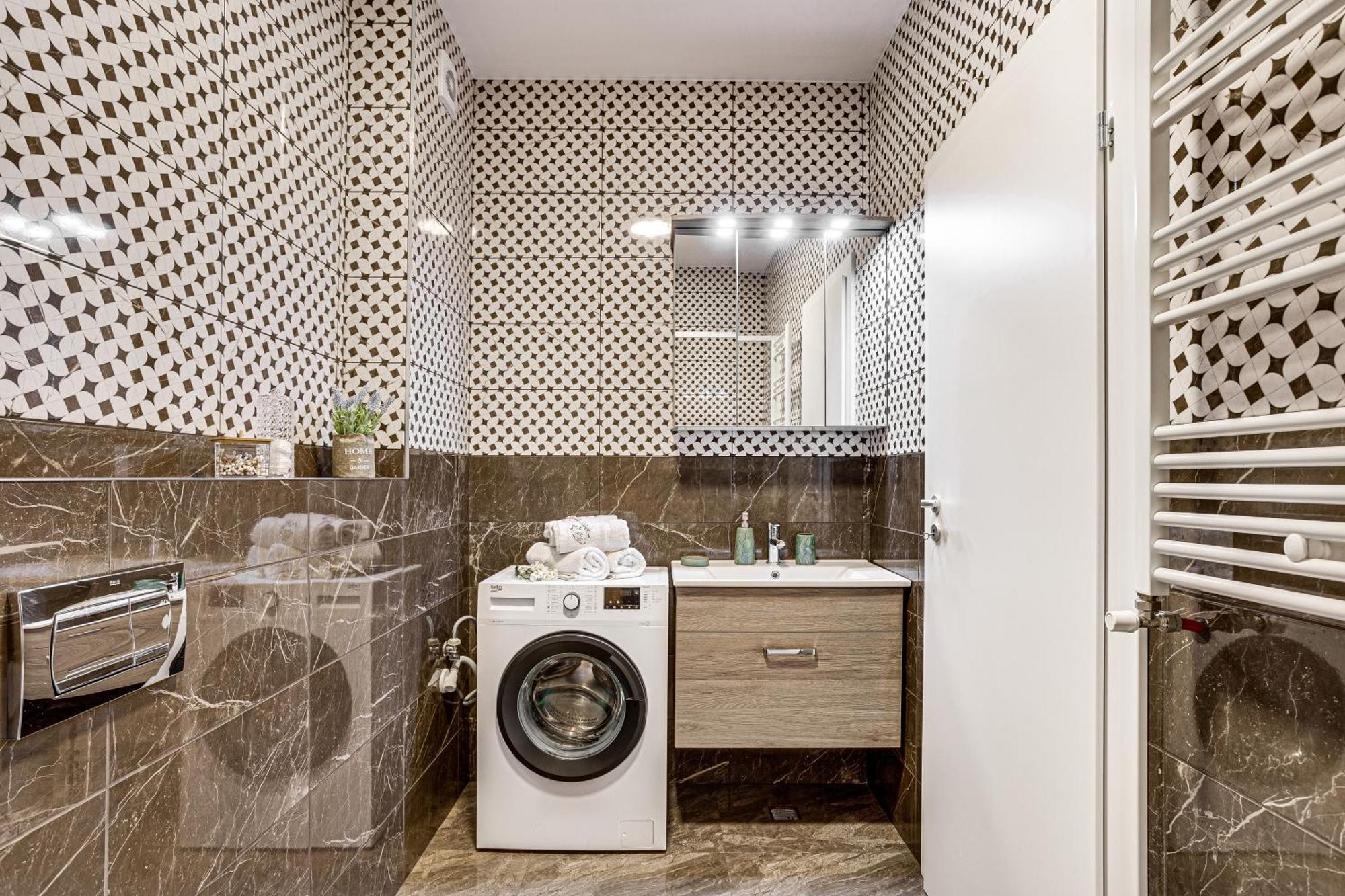 Ari Olive Apartment Near Atrium & Afi Mall Arad Luaran gambar